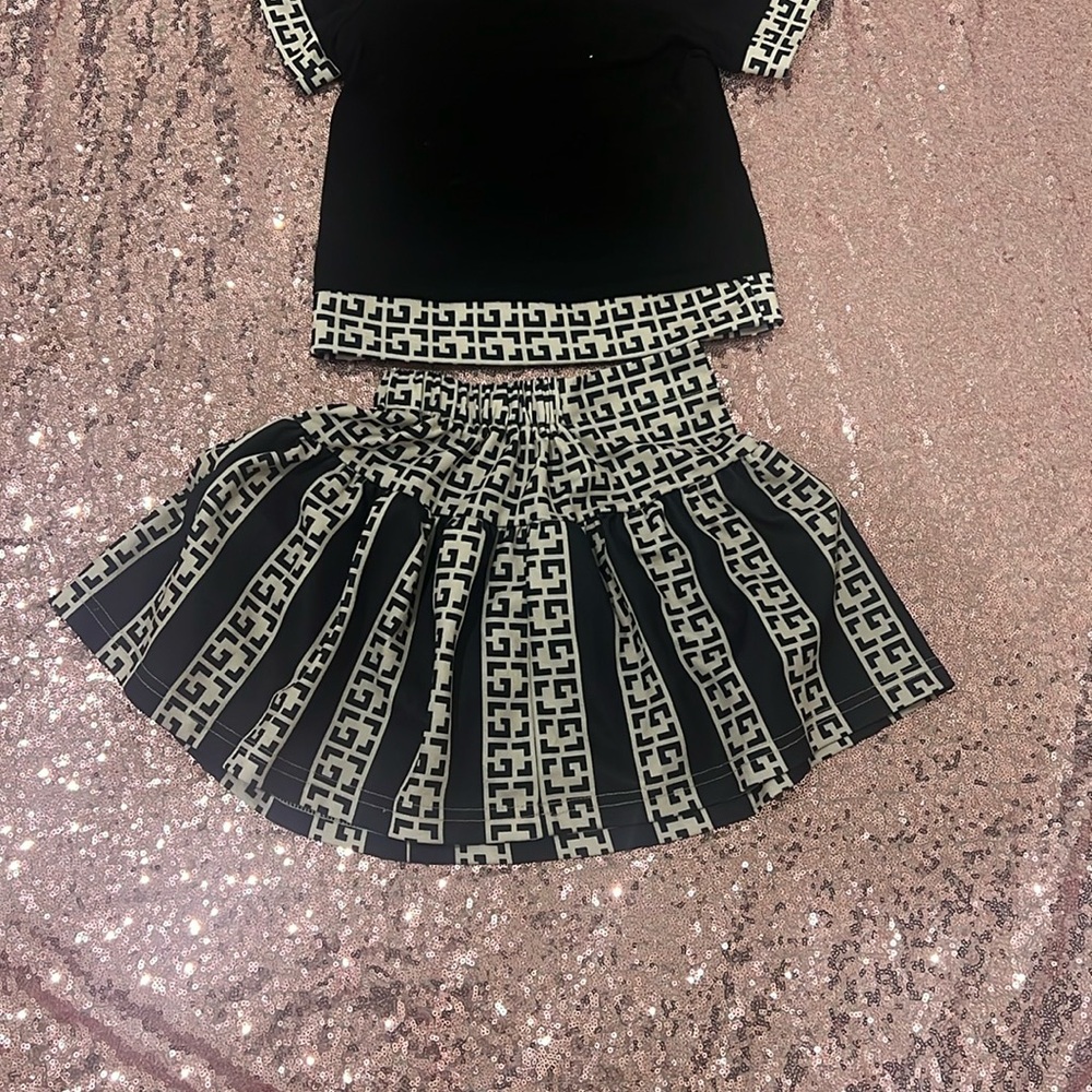 SHEIN Black and White Skater Mini Set Pleated Cocktail